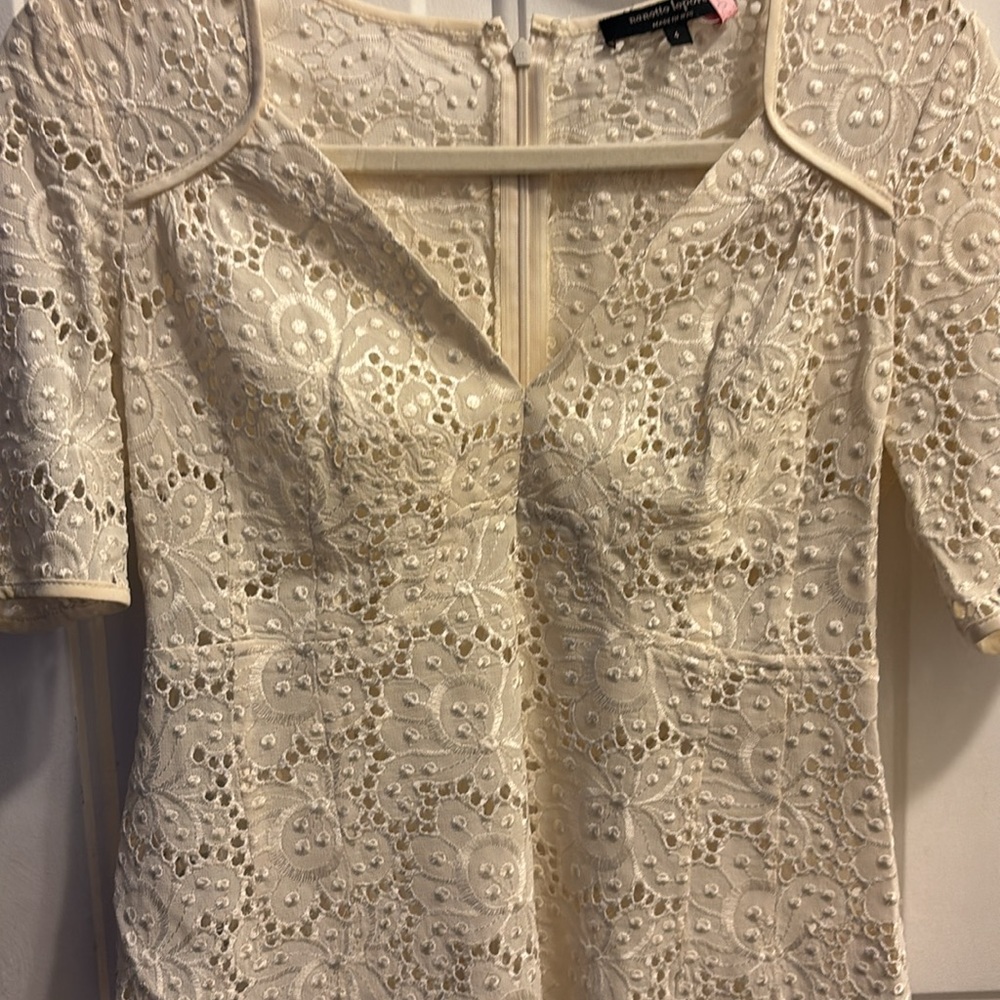 Elegant Cream Lace Top - Picture 4 of 4